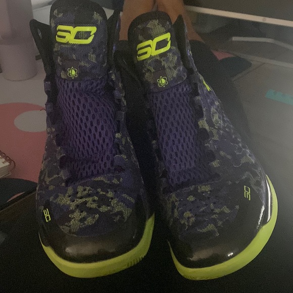 Steph Curry Under Armour high top basketball sneakers - Picture 1 of 3